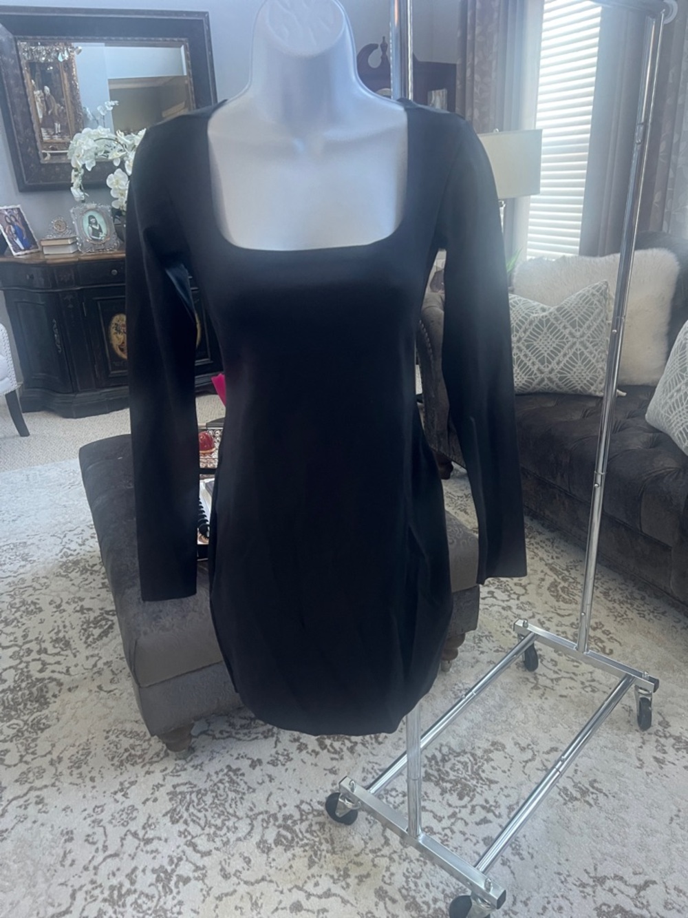 Skims  Long-Sleeve Square Neck Women's Dress